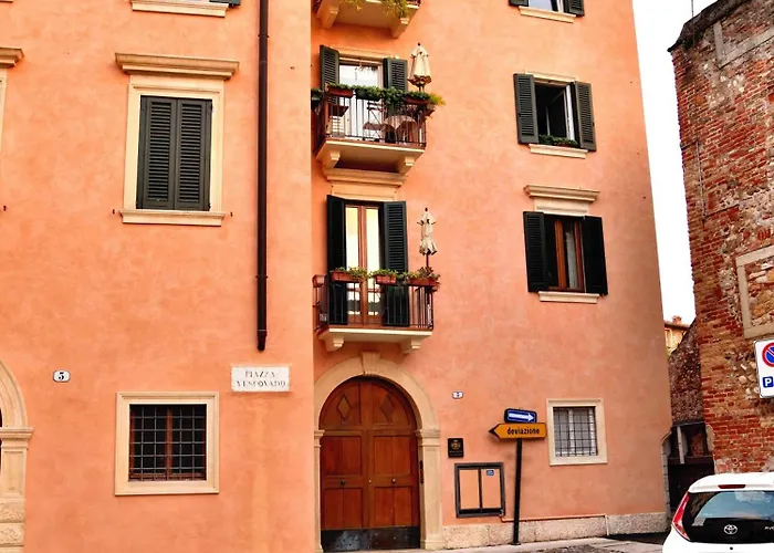 Regal House Vescovado 4*